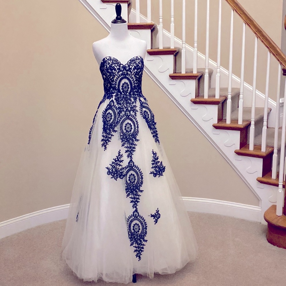 Camille La Vie Formal Gown